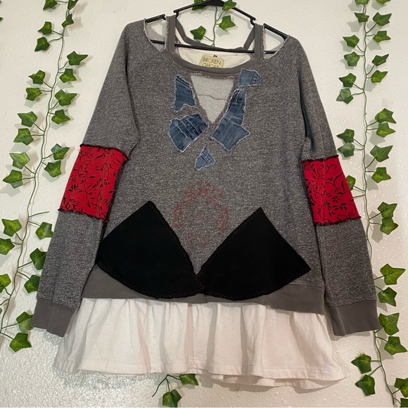 BROKEN GHOST Tops Eco- Upcycled Sweater -- Handmade tunic - Picture 11 of 12